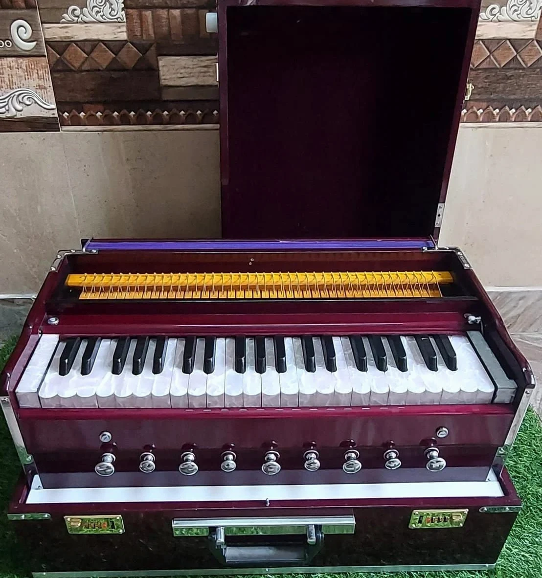 Tragbare faltbare Harmonie aus Holz, 3,5 Oktaven, 9 Kappen, mit Koppler, Qualitätsprodukt (Made in Indien), violett