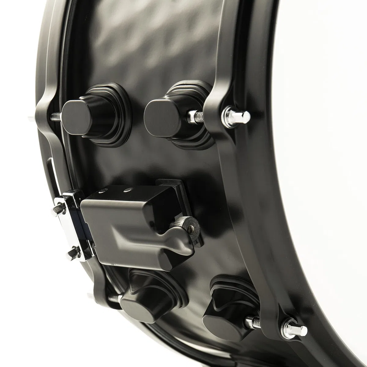 Fame FSS-65 Snare Drum, 14"x6.5", Hammered Black Steel, Professional Quality, Remo Skins, Die-Cast Hoops, 10 Tuning Screws, Includes Drum Sticks, Ideal for Beginners"