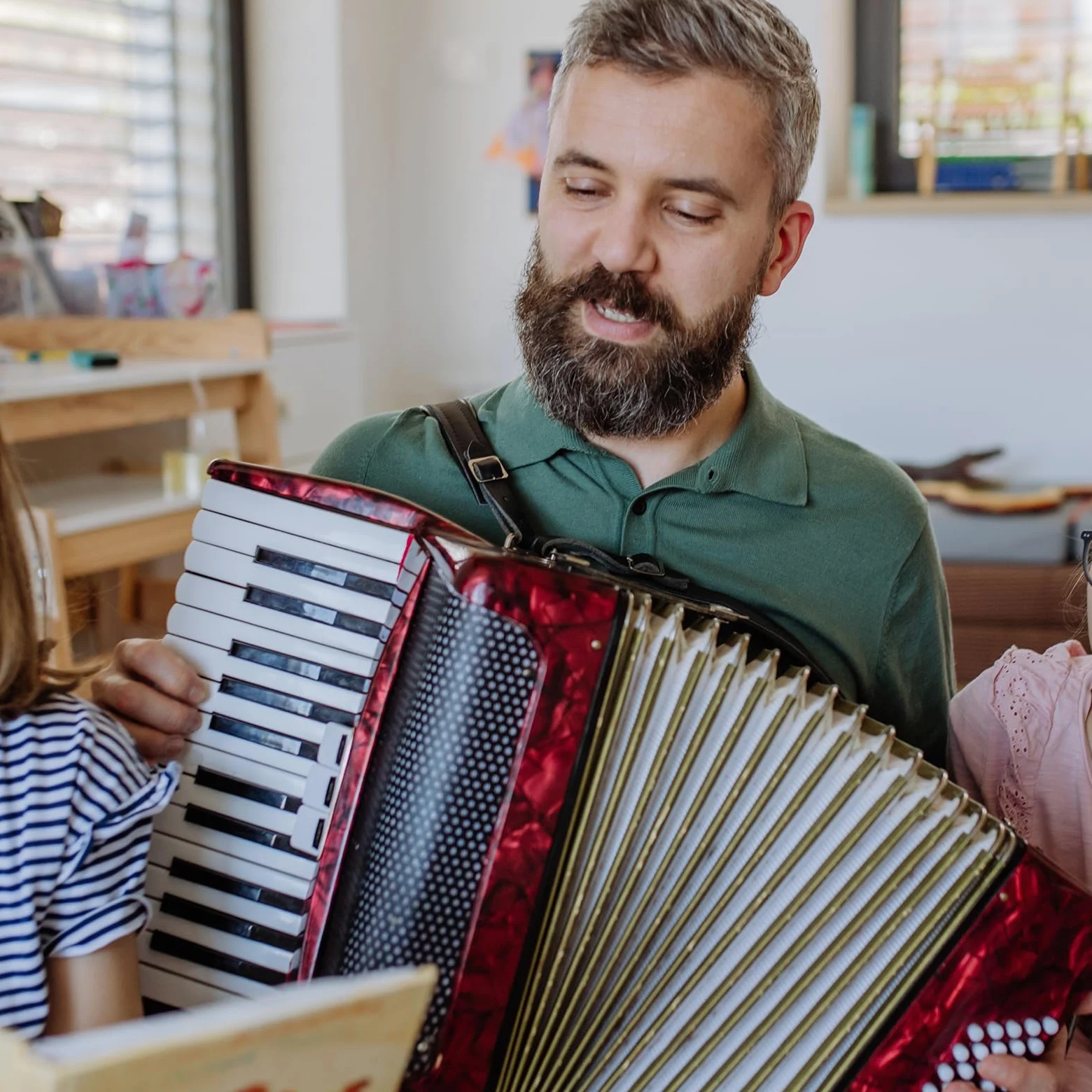 QUARKZMAN Akkordeon, 10-Tasten-Bass-Ziehharmonika Mini-Musikinstrument Leichtgewicht für Erwachsene Anfänger Bildung, Grün