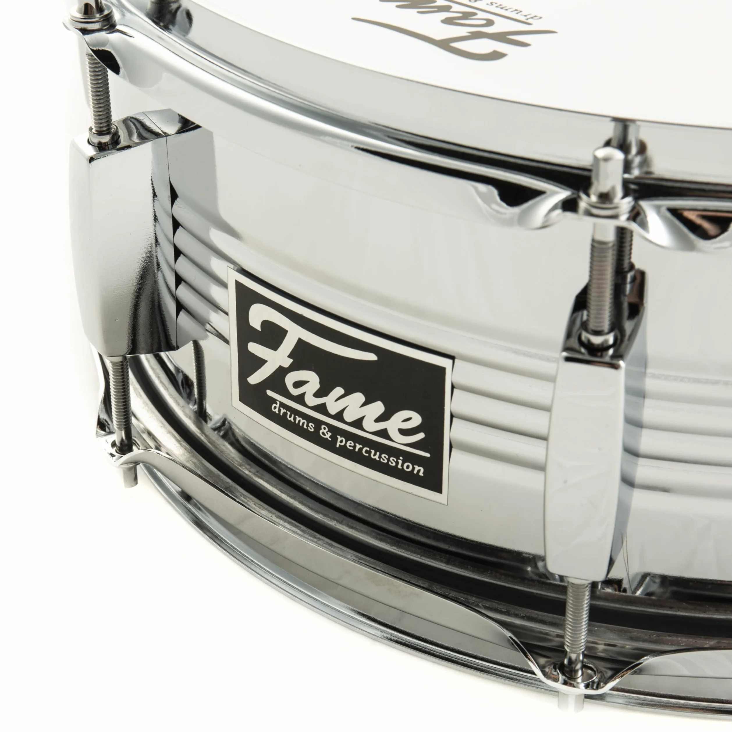 Fame FSMAR-65 Marching Snare Drum, 14"x6.5", Stahl Marschtrommel, Tragegurt, Hohe Lautstärke, Stimmstabilität, Inklusive Marching Sticks, Silber"