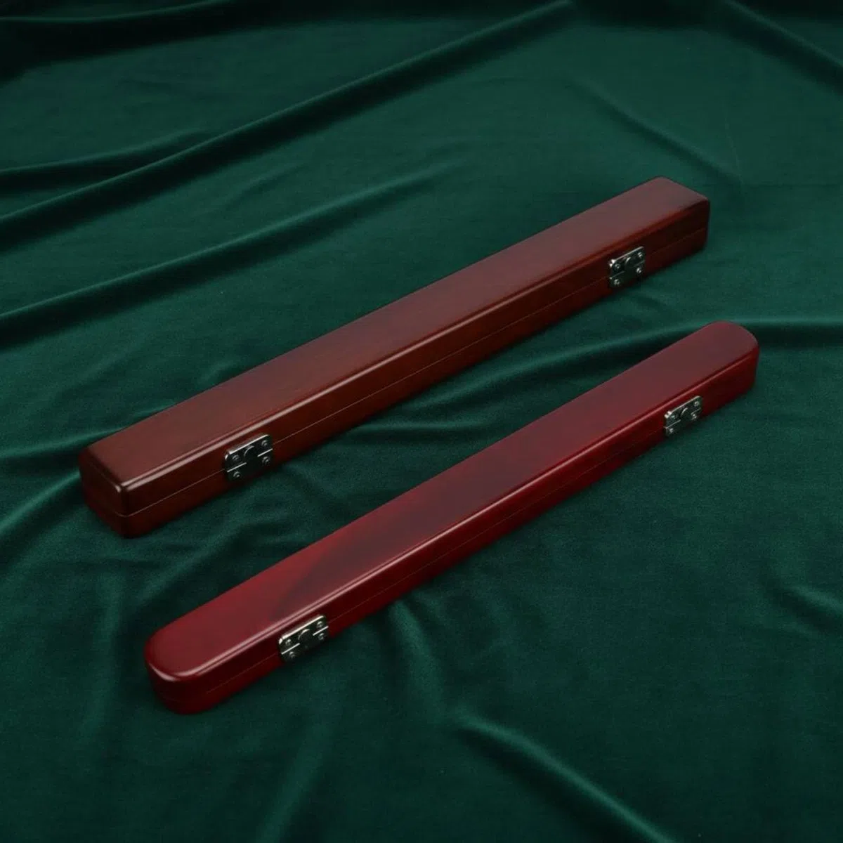 Dirigentenstab mit Etui aus Mahagoni, Bernstein, runder Kasten Taktstock