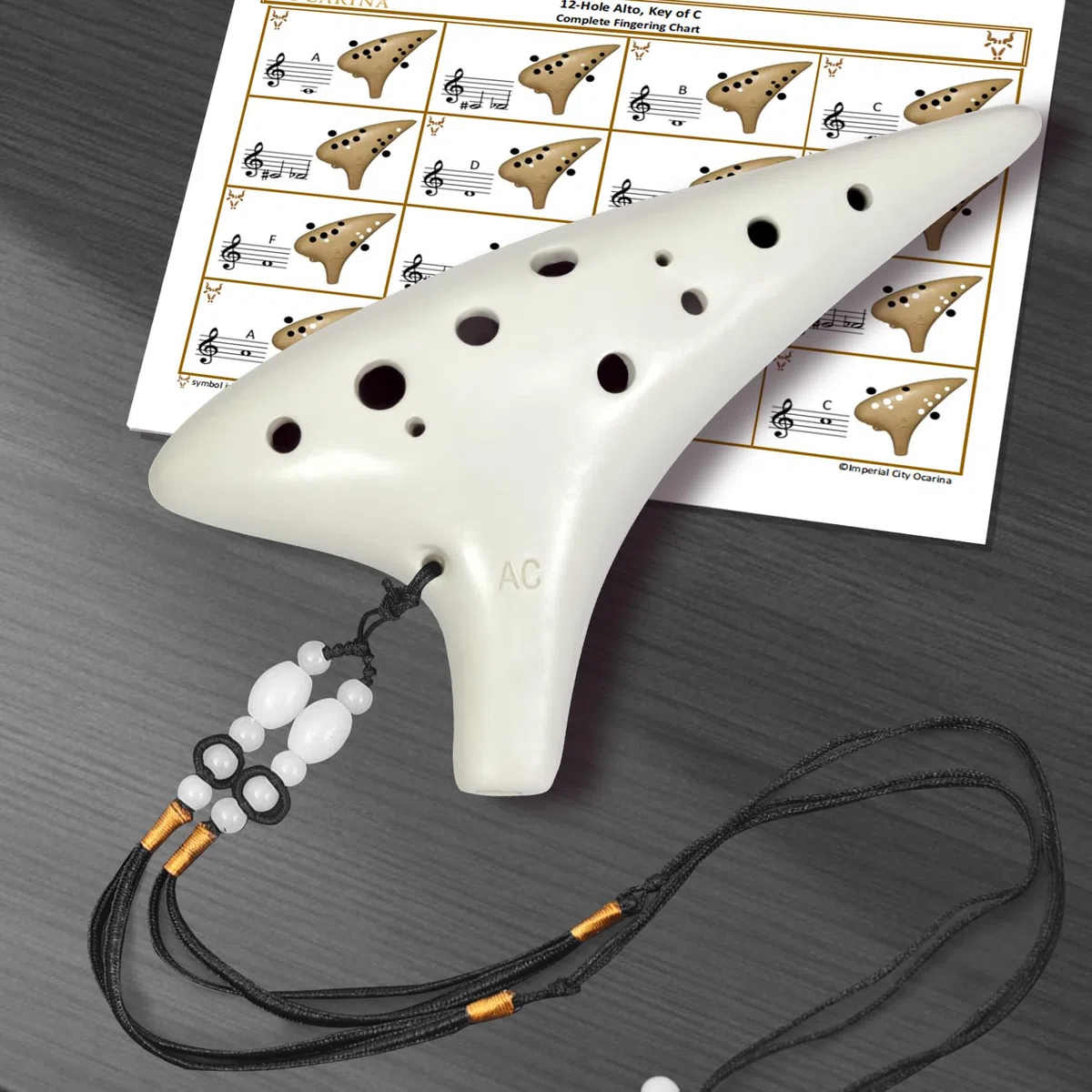 Alt-C-Schlüssel Weiß – Ocarina Professional Master Tuning 12-Loch Keramik Piccolo weißes Aussehen ist schöner, kommt mit Grifftabelle, Umhängeband und Aufbewahrungsbox