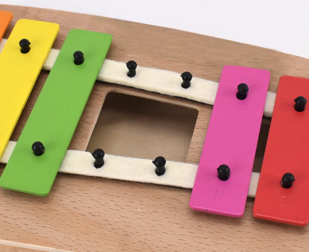 Voggenreiter Voggy’s großes Glockenspiel – Tonumfang: C3-F4 Zusatztöne F# und B die ideale Wahl für die musikalische Früherziehung! Jede Klangplatte ist gestimmt!