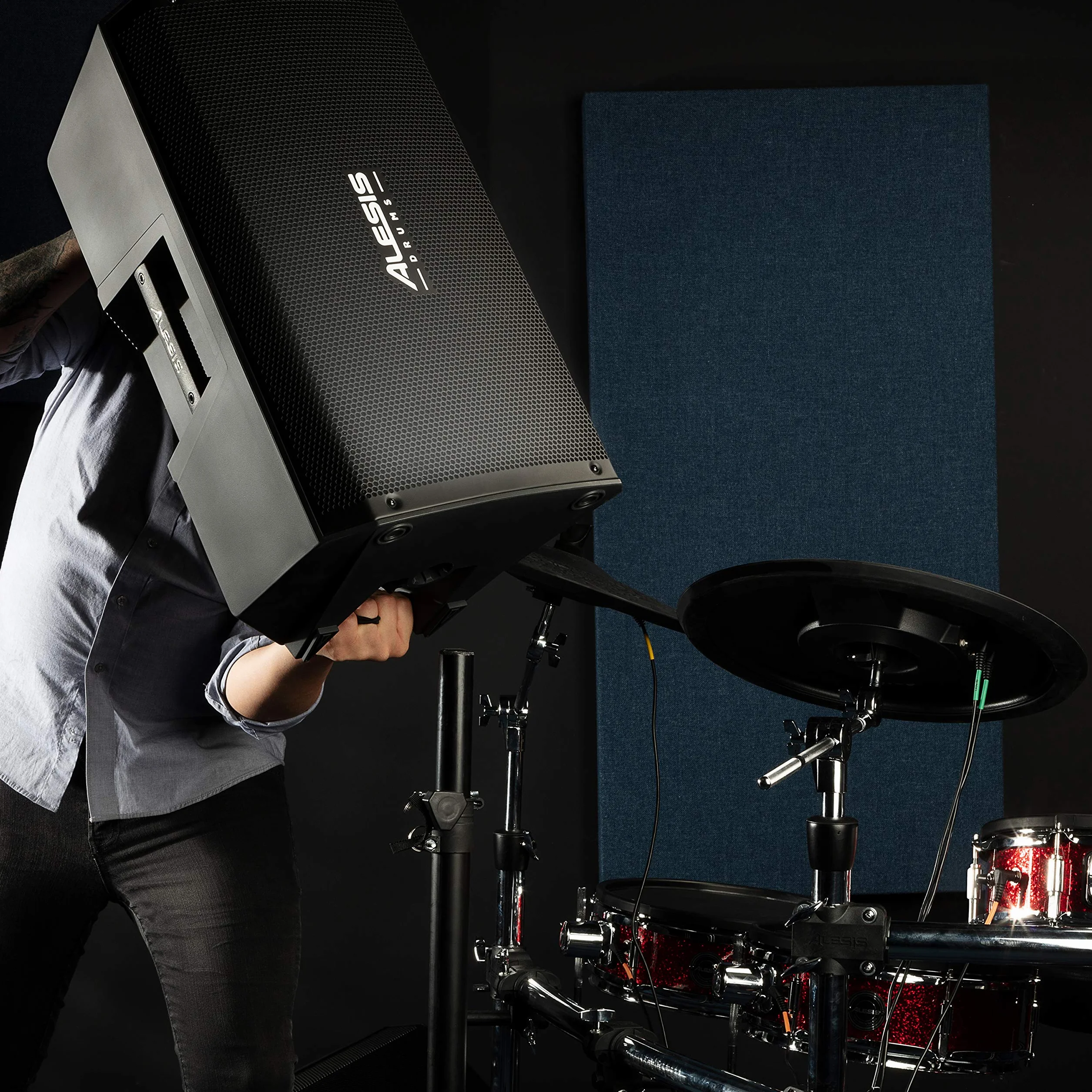 Alesis Strike Amp 12 - aktiver 2000-Watt Schlagzeug-Lautsprecher und Verstärker mit 12-Zoll Woofer, Hochfrequenz-Kompressionstreiber und Contour EQ