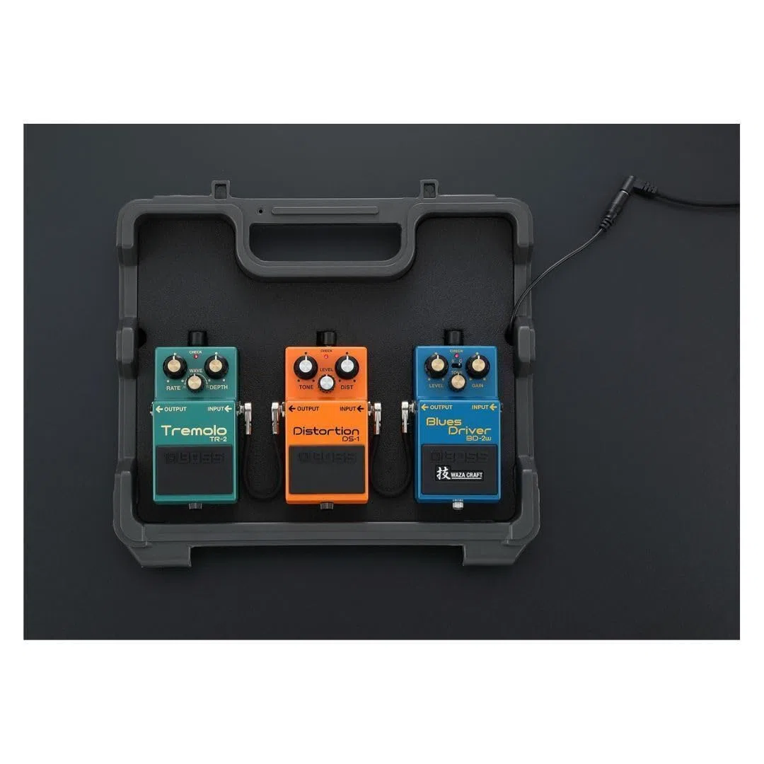 BOSS BCB-30X Ultra-Portable Effects Board und Tasche mit integriertem Deckel | Kleiner, langlebiger und robuster Schutz, anpassbar für Ihre Gitarrenpedale