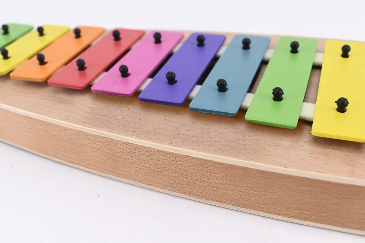 Voggenreiter Voggy’s großes Glockenspiel – Tonumfang: C3-F4 Zusatztöne F# und B die ideale Wahl für die musikalische Früherziehung! Jede Klangplatte ist gestimmt!