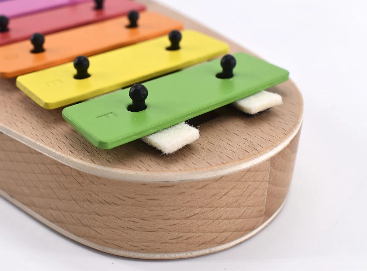 Voggenreiter Voggy’s großes Glockenspiel – Tonumfang: C3-F4 Zusatztöne F# und B die ideale Wahl für die musikalische Früherziehung! Jede Klangplatte ist gestimmt!