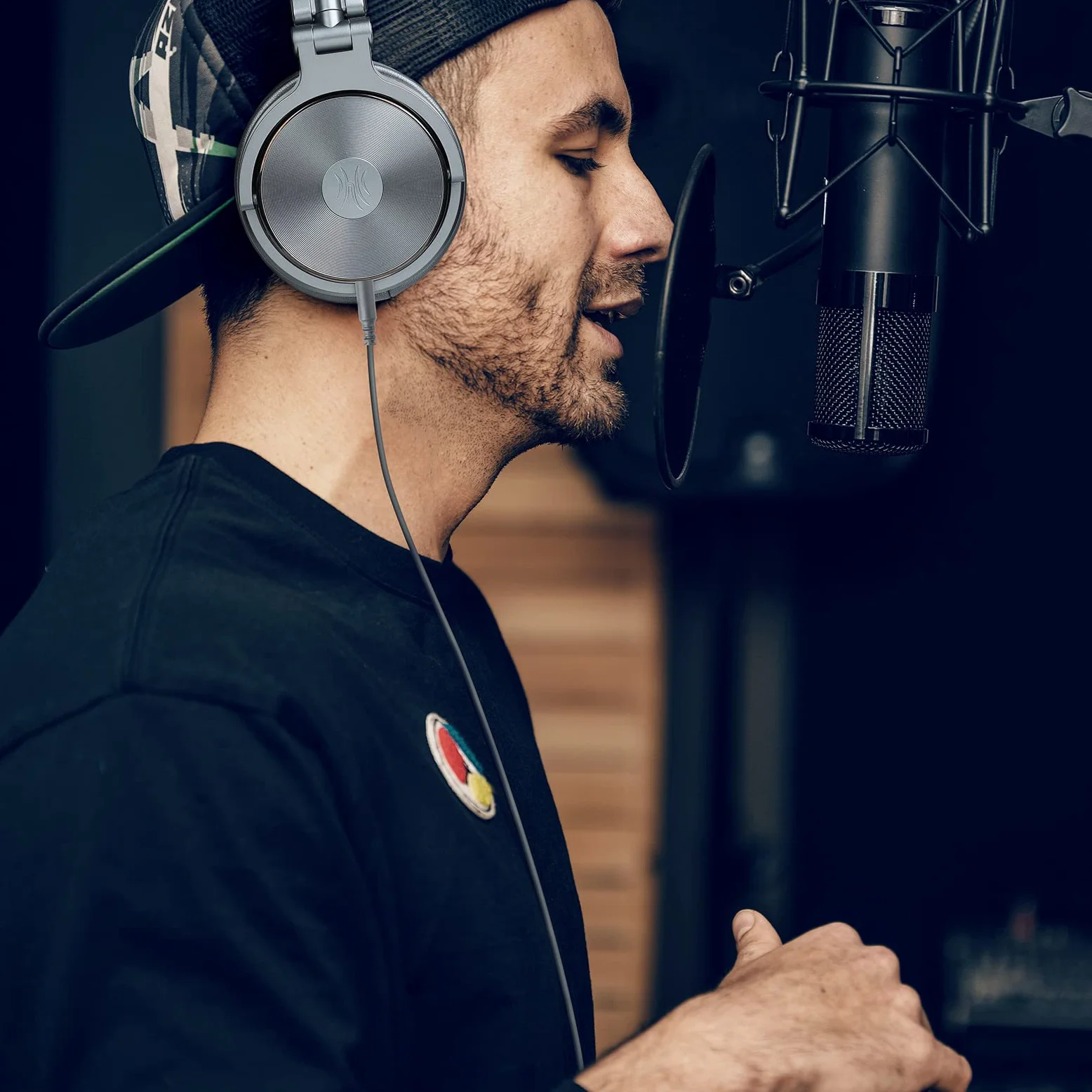 OneOdio Over Ear Kopfhörer mit Kabel, HiFi Studiokopfhörer mit Hi-Res, 50mm Treiber, Share-Port, Große Ohrmuscheln, 6,35 & 3,5mm Klinke, Geschlossene DJ Headphones für Podcast, Handy, PC (Pro 50)