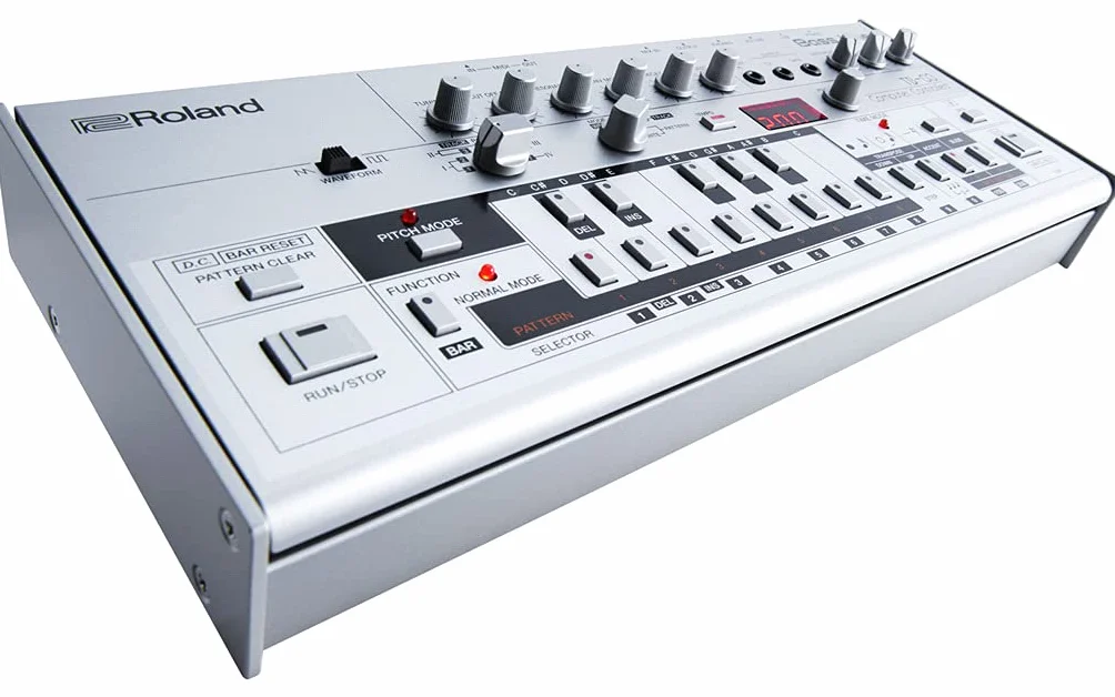 Roland TB-03 Boutique Bass Line Synthesizer