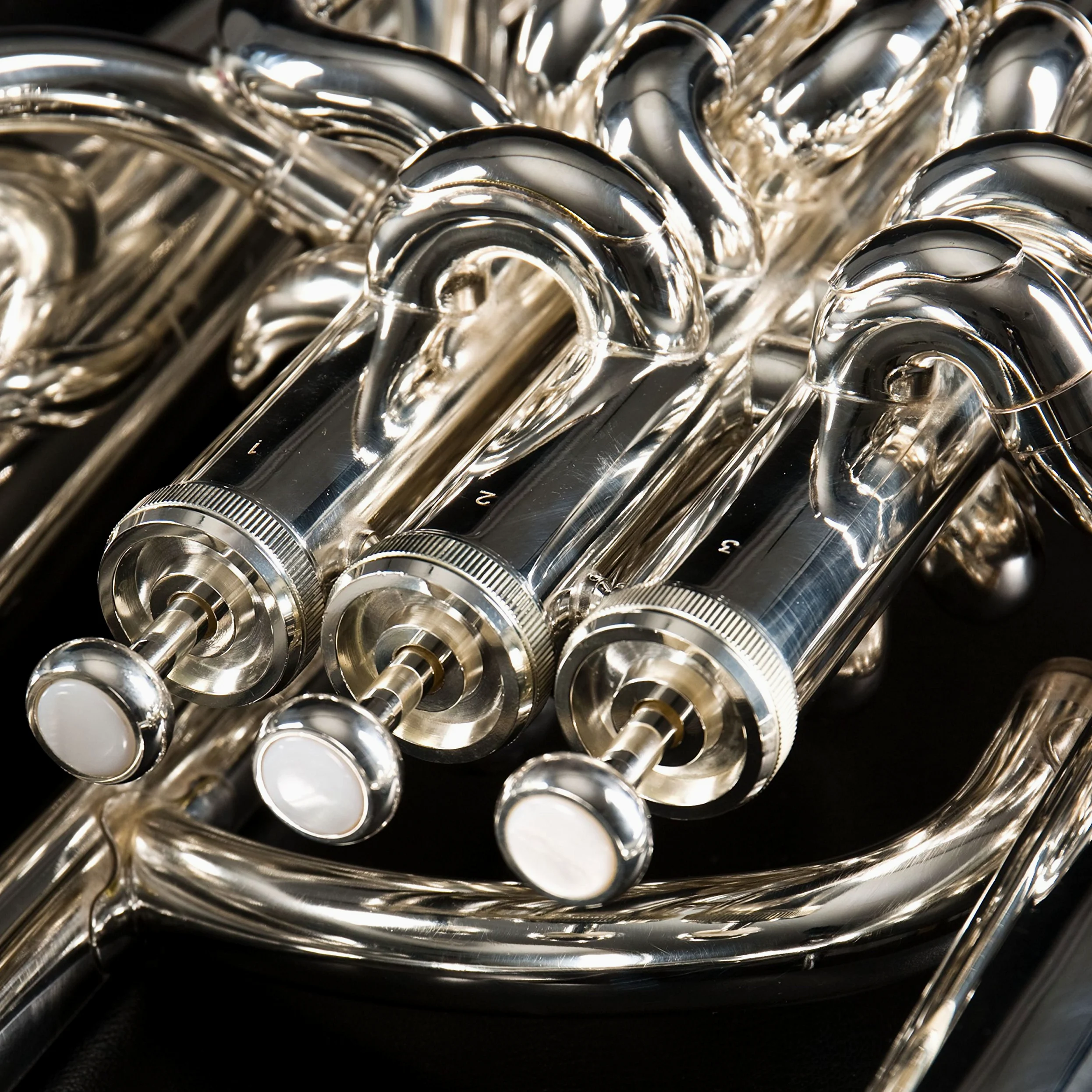 Monzani MZEP-1150S Bb-Euphonium, Vollkompensiertes Messinginstrument, Leichte Ansprache, Voll, Warmer Ton, Unproblematische Intonation, Inklusive Mundstück und Hardcase