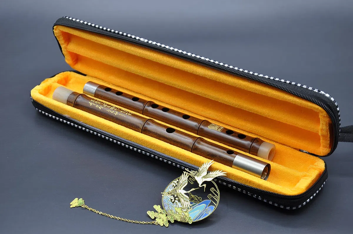 Professionelle Flöte D-Key Dizi für Anfänger mit gratis Membran und Klebstoff, traditionelles chinesisches rotes Sandelholz Instrument (D-Key)