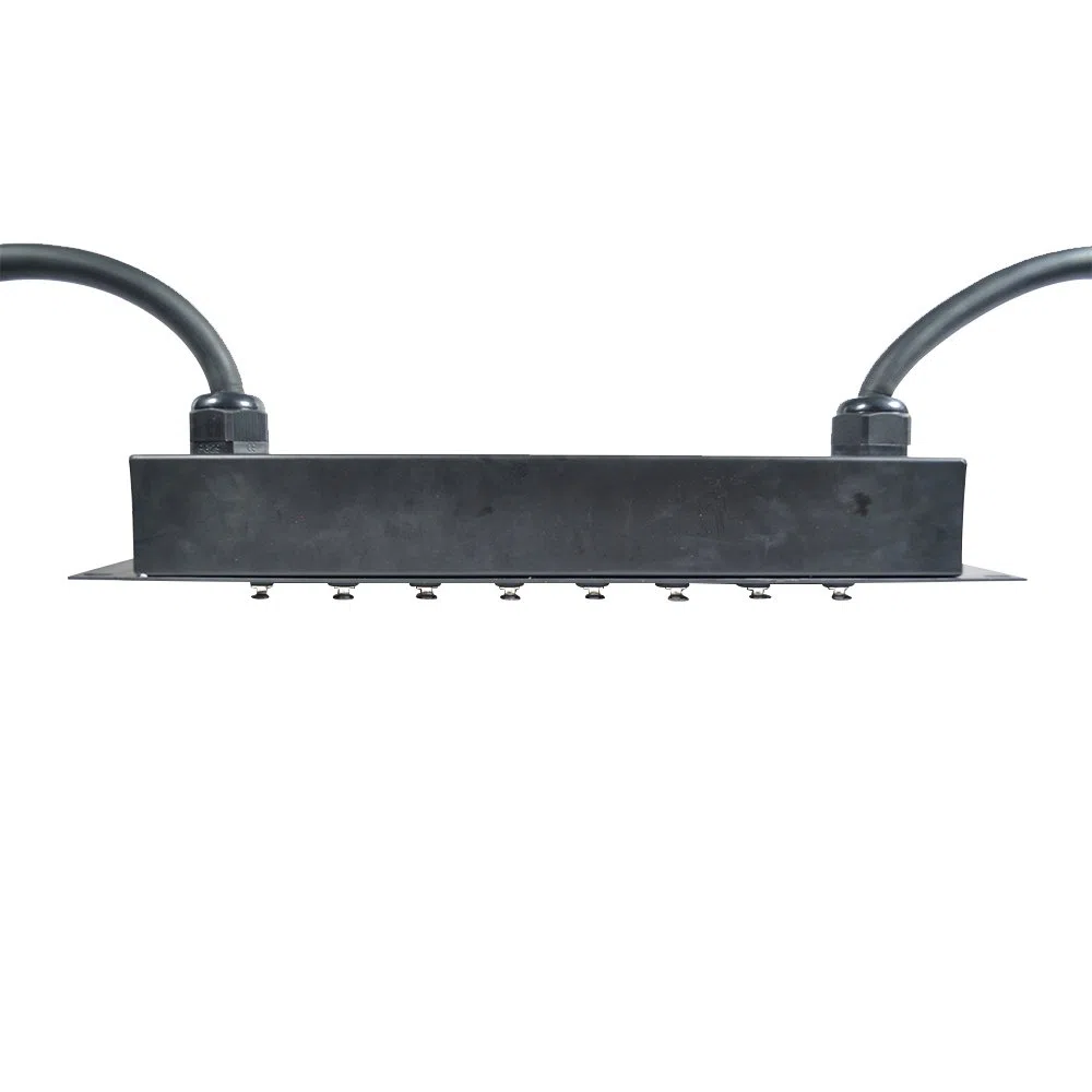 Seismic Audio - SARMSS-16x1515-16-Kanal-XLR-TRS-Kombi-Splitter-Schlangenkabel, zwei 38,1 cm XLR-Stämme – Rack-Montage