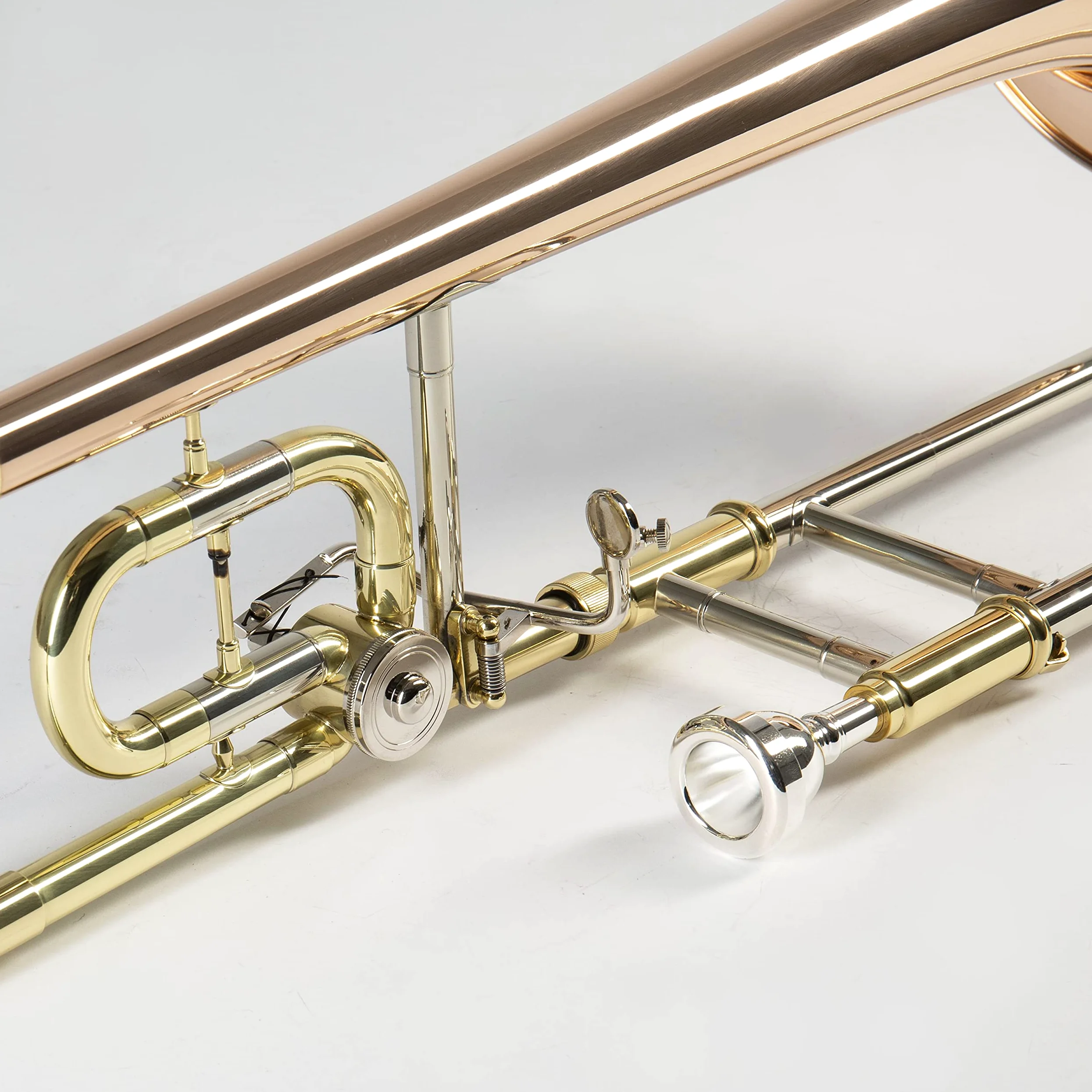 Monzani MZSL-703L II B/C-Posaune, Kupfer Schallstück, Klarlack Lackiert, Mundstück und Hardcase, Optimierter Bohrungsverlauf, Leichte Ansprache, Warmer und Ausgewogener Klang