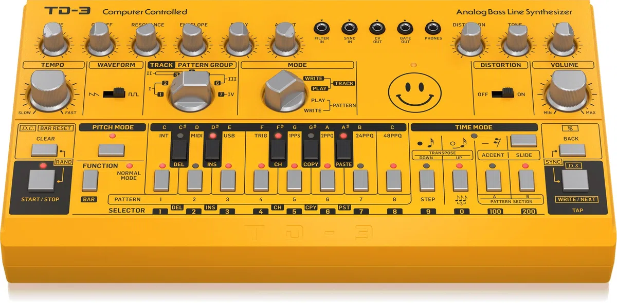 Behringer TD-3-AM Analoger Bass-Line-Synthesizer mit VCO, VCF, 16-stufigem Sequenzer, Verzerrungseffekten und 16-stimmiger Polykette & Stagg SMD1 Metal MIDI-Kabel (1m, DIN-Stecker-auf-DIN-Stecker)