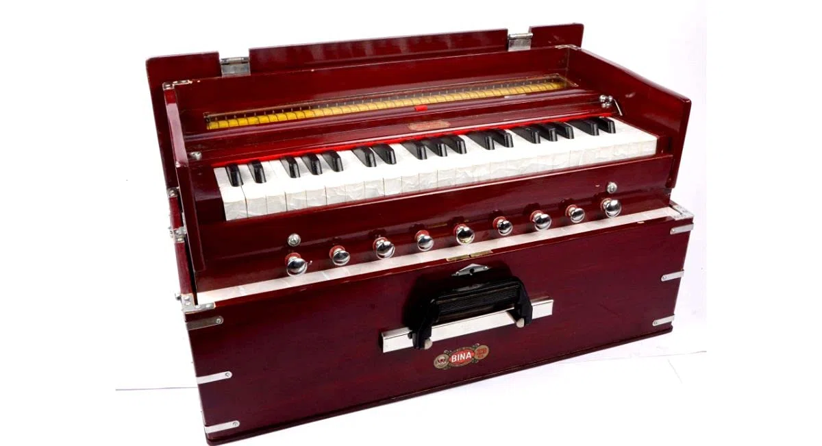 Harmonium BINA Nr. 23B Dx. 3 1/2 Oktaven tragbar Cherry Professional Harmonium