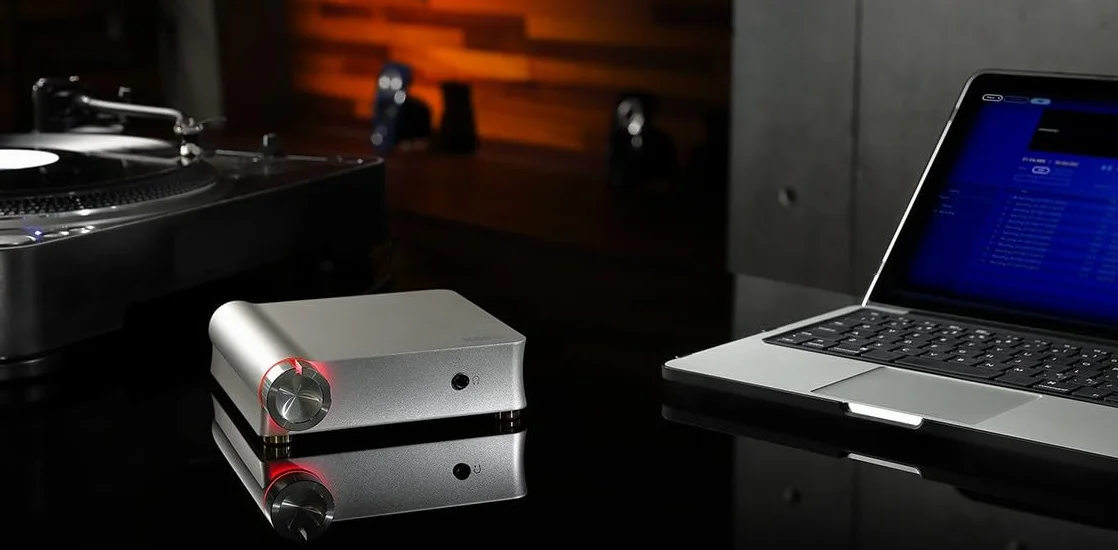 KORG DS-DAC-10R 1Bit USB Audio Interface, Wiedergabe- und Aufnahmesystem, externe Soundkarte, Musik-Streaming, silber