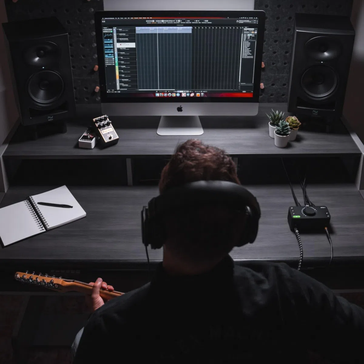 Audient EVO4, EVO 4 USB Audio Interface Soundkarte für Musikproduktion (2 in / 2 out USB-Audiointerface, 48 Volt Phantomspeisung, 2 Mikrofon-Vorverstärker, etc.)