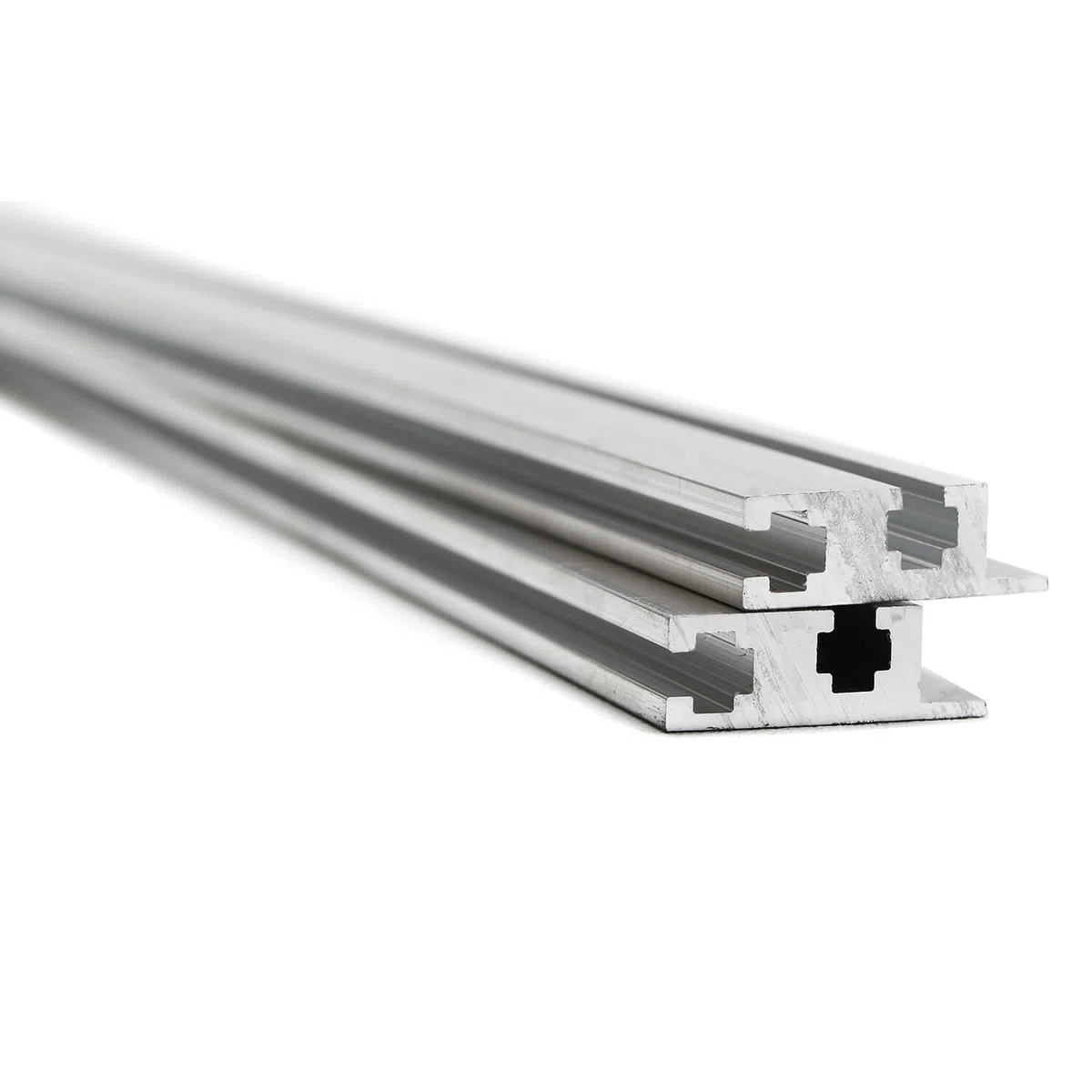 Eurorack Rails – 84hp, 50 x 3 mm Slide Muttern – Modular Fall Hardware