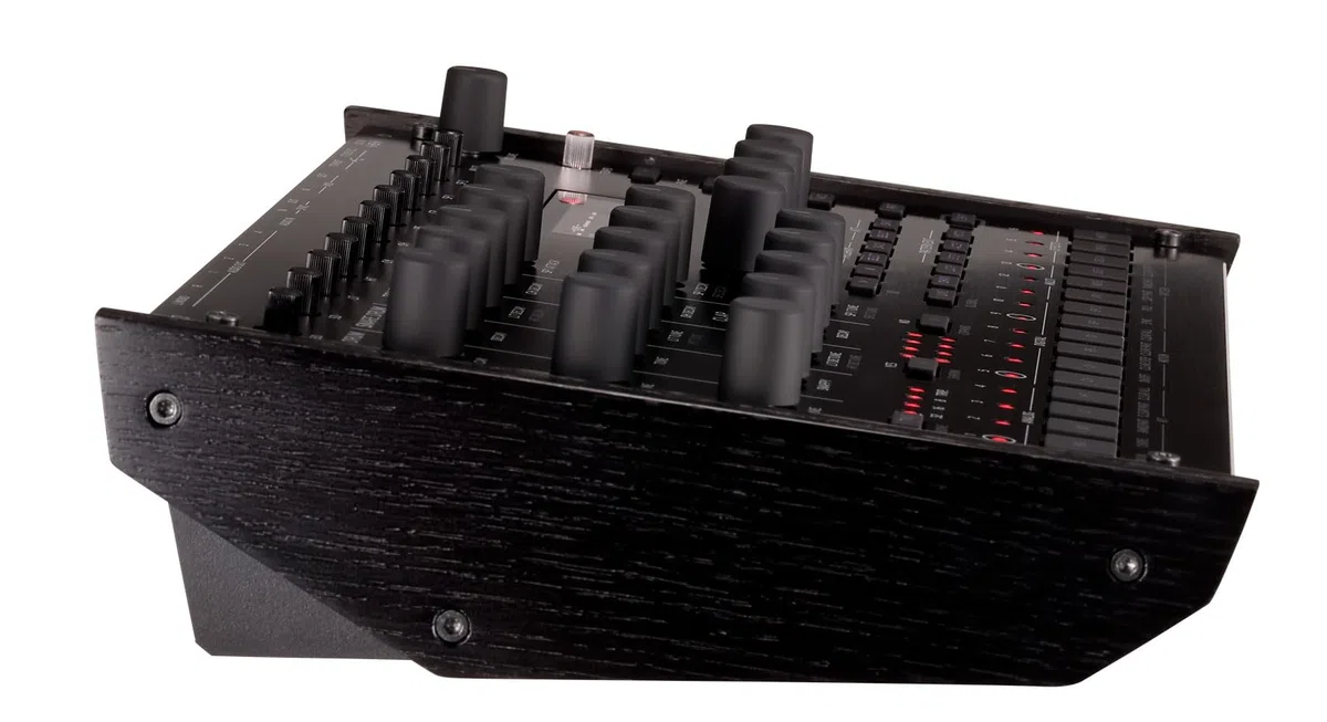 Korg Drumlogue - Hybrider Analoger/Digitaler Drumcomputer und Sequenzer